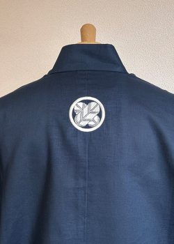 【簡単家紋刺繍】A-01　丸に違い鷹の羽