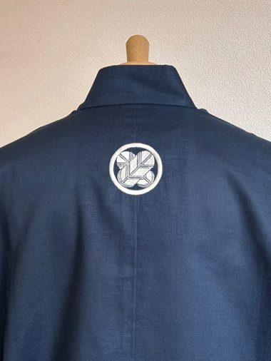 【簡単家紋刺繍】A-01　丸に違い鷹の羽