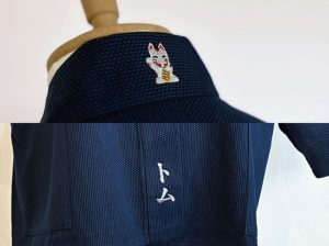 【 文字/右衿裾】【簡単絵柄 /後ろ衿・】E-20 招き猫