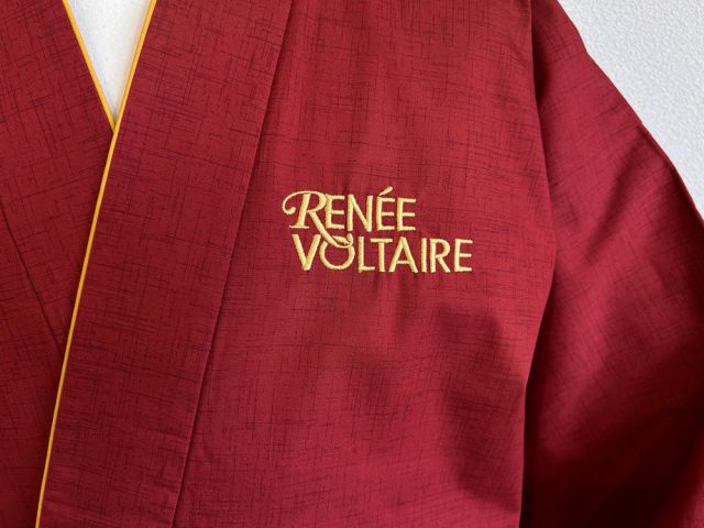 【ロゴ刺繍/左胸】