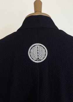 【簡単家紋】丸に抱き柏