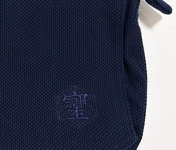 頭陀袋にオリジナルロゴ