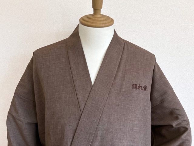 同系色でさりげなく彩る刺繍
