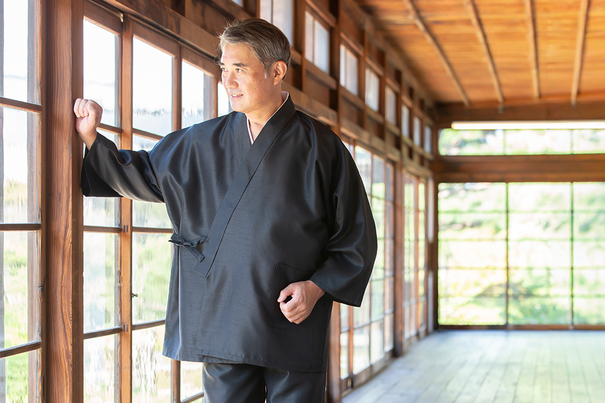 シルクライク紬総裏作務衣 No.2 黒 (M-LL) | 作務衣・甚平通販 和粋庵