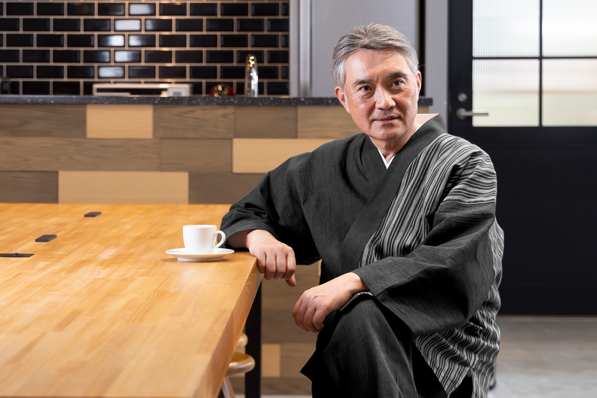 【着用2回】ウズイロ　麻柄ノーカラージャケット　ブラック　三河木綿　刺し子織 麻柄ノーカラージャケット/ブルー/三河木綿 刺し子織