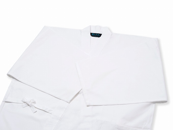 公式「衣」の作務衣です。「花の刺繍と透かしプリント」が迫力あり、素敵です。 3012 太刺子羽織 No.1 紺 | 作務衣・甚平通販 和粋庵