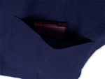 上着のポケットは内ポケットもついて携帯などを入れるのに便利！