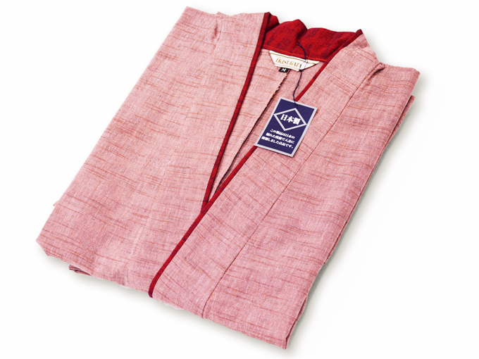 女性パンツルック作務衣　ピンク畳んだ状態