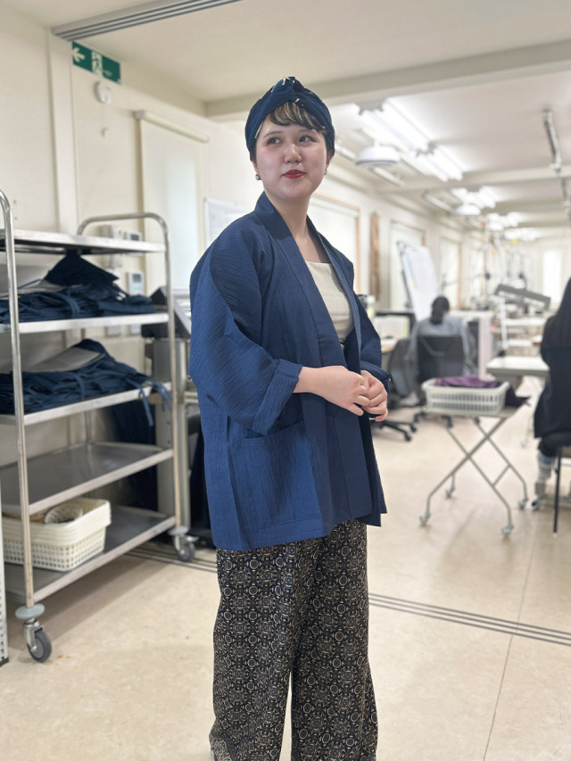 1093 近江ちぢみ本麻ジャケット同系色コーデ